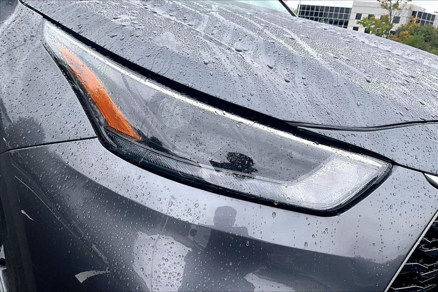 Used 2023 Toyota Highlander XLE AWD/4WD image 28