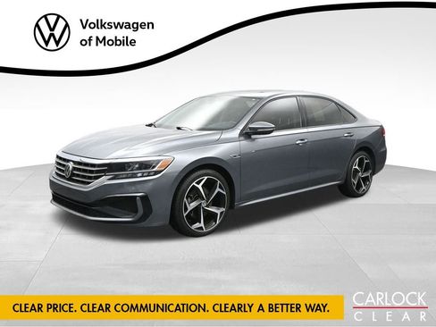 Used 2020 Volkswagen Passat 2.0T R-Line image 1