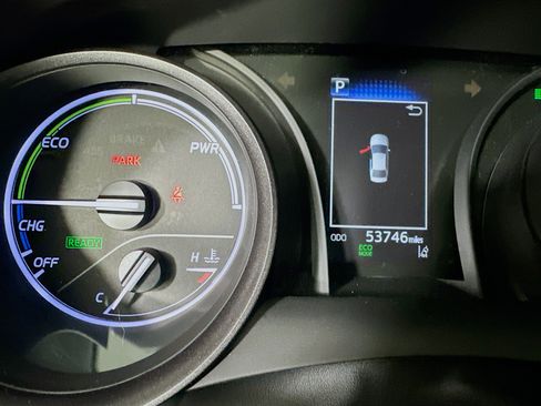 Used 2022 Toyota Camry SE image 19