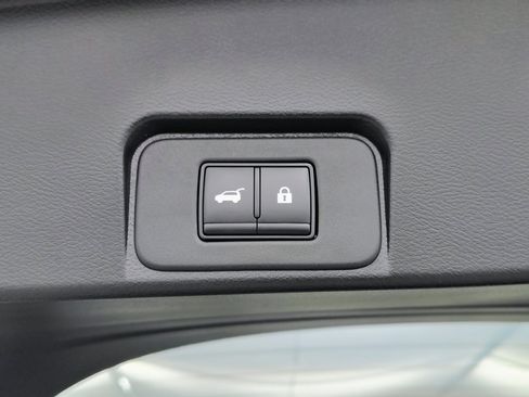 Used 2023 Nissan Rogue SL w/ SL Premium Package AWD/4WD image 18
