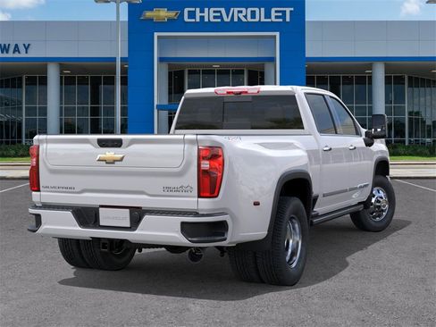 New 2025 Chevrolet Silverado 3500 High Country w/ High Country Premium Package image 4