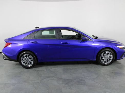 Certified 2026 Hyundai Elantra Hybrid FWD image 12