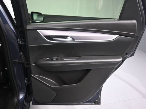 Used 2018 Cadillac XT5 Luxury w/ Driver Awareness Package FWD image 36