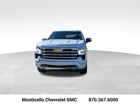New 2026 Chevrolet Silverado 1500 High Country AWD/4WD image 9