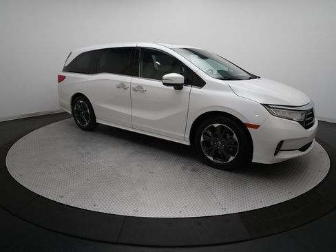Used 2024 Honda Odyssey Elite image 13