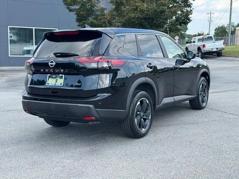 Certified 2024 Nissan Rogue SV FWD image 3