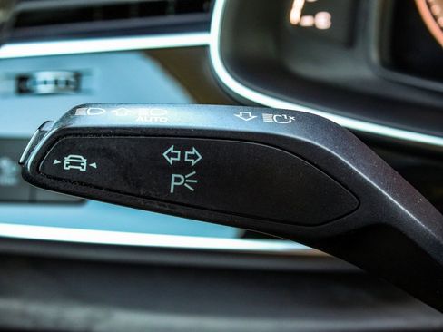 Used 2022 Audi Q8 Premium Plus w/ Premium Plus Package image 26