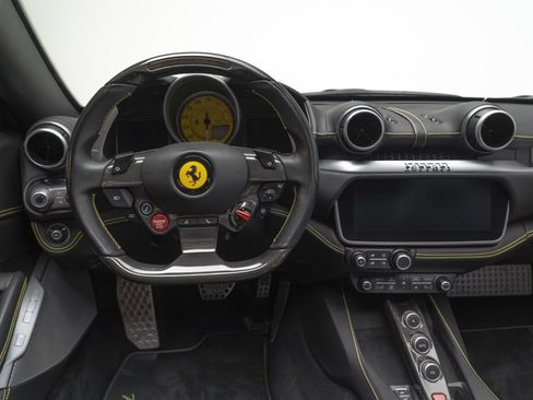 Used 2019 Ferrari Portofino Base image 29