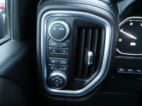 Used 2021 GMC Sierra 3500 Denali w/ Denali Ultimate Package image 22