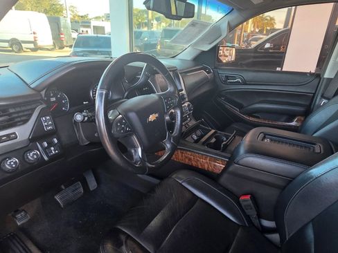 Used 2018 Chevrolet Suburban Premier image 9