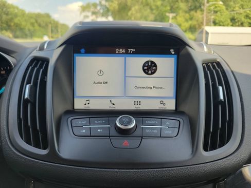 Used 2017 Ford Escape SE w/ Equipment Group 201A AWD/4WD image 12