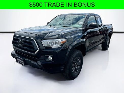 Used 2023 Toyota Tacoma SR5 AWD/4WD image 3