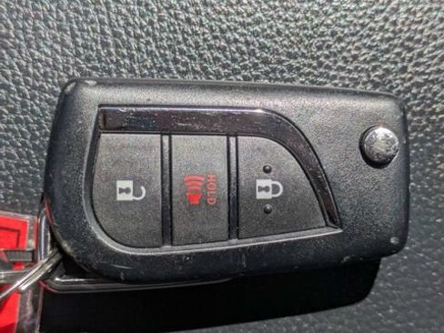 Used 2025 Toyota RAV4 LE FWD image 33