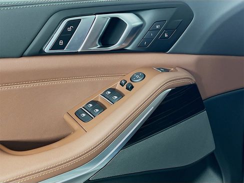 New 2026 BMW X5 xDrive40i w/ Climate Comfort Package image 20