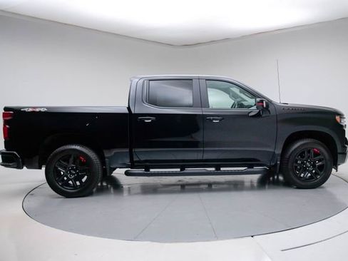 New 2026 Chevrolet Silverado 1500 RST w/ Redline Edition AWD/4WD image 9