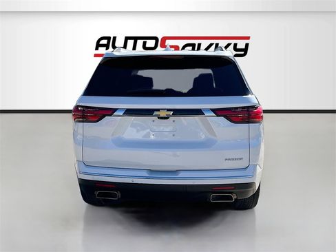 Used 2023 Chevrolet Traverse Premier image 6