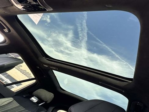 Used 2023 Mercedes-Benz EQS 580 4MATIC SUV image 19