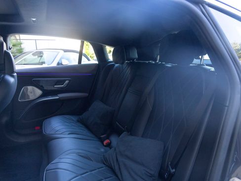 Used 2023 Mercedes-Benz EQS 580 4MATIC Sedan image 19