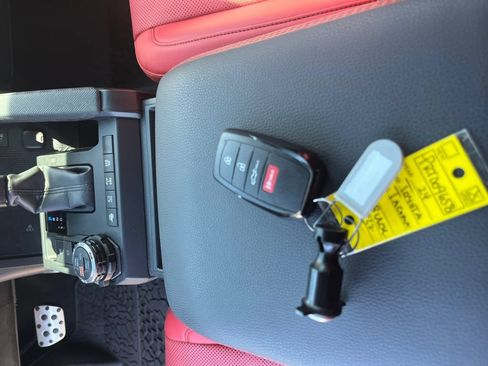 Used 2024 Toyota Tacoma TRD Pro AWD/4WD image 28