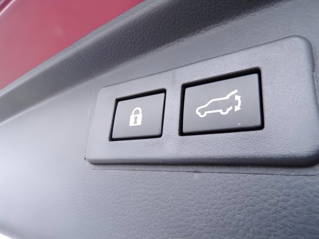 Certified 2025 Subaru Outback Premium AWD/4WD image 14