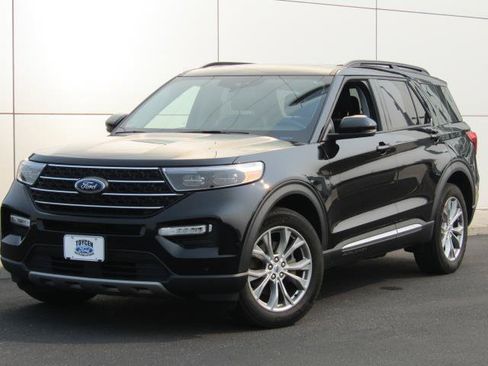Certified 2023 Ford Explorer XLT w/ Equipment Group 202A AWD/4WD image 29