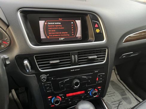 Used 2011 Audi Q5 2.0T Premium image 18
