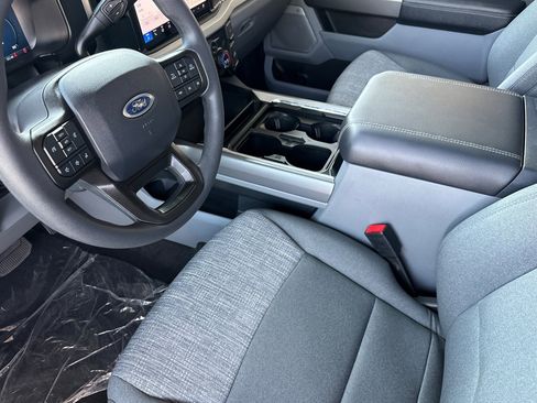 New 2025 Ford F250 XLT w/ Black Appearance Package image 10