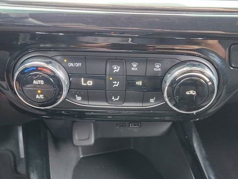 Used 2025 Chevrolet Trax RS w/ Driver Confidence Package image 21