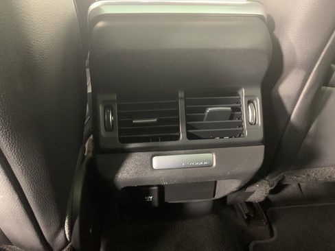 Used 2020 Land Rover Range Rover Evoque SE image 35