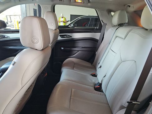 Used 2016 Cadillac SRX Luxury w/ Driver Awareness Package AWD/4WD image 7