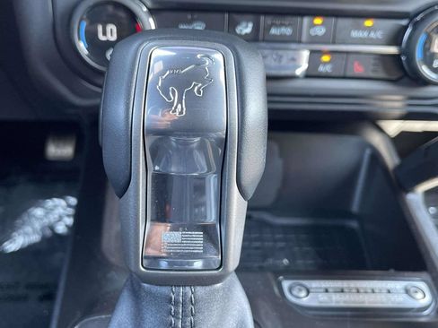 Used 2024 Ford Bronco Wildtrak AWD/4WD image 39
