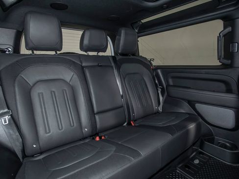 Used 2022 Land Rover Defender 90 X-Dynamic HSE AWD/4WD image 15