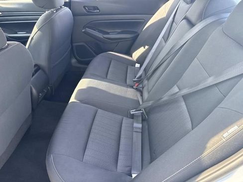 Used 2025 Nissan Altima 2.5 SV image 16