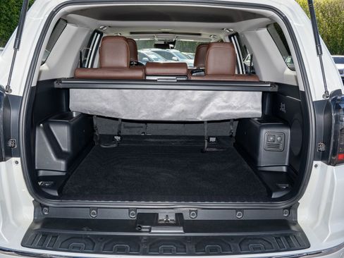 Used 2022 Toyota 4Runner Limited image 9