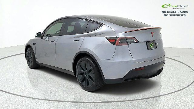 Used 2025 Tesla Model Y Long Range RWD image 7