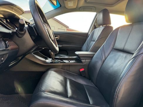 Used 2014 Toyota Avalon Limited FWD image 4