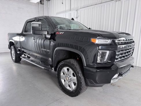 Used 2022 Chevrolet Silverado 2500 LTZ w/ Z71 Chrome Sport Edition AWD/4WD image 3