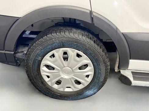 Used 2025 Ford Transit 250 Low Roof w/ Exterior Upgrade Package RWD image 13