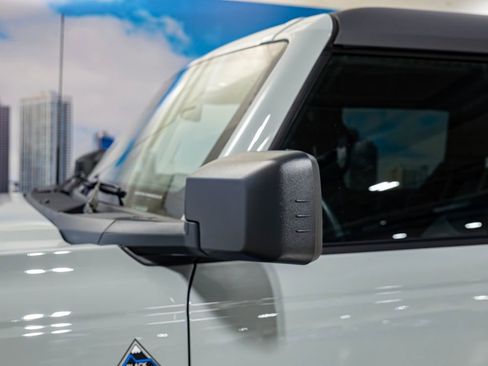 Used 2023 Ford Bronco Black Diamond image 10