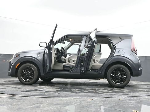 Used 2025 Kia Soul LX w/ LX Technology Package image 89