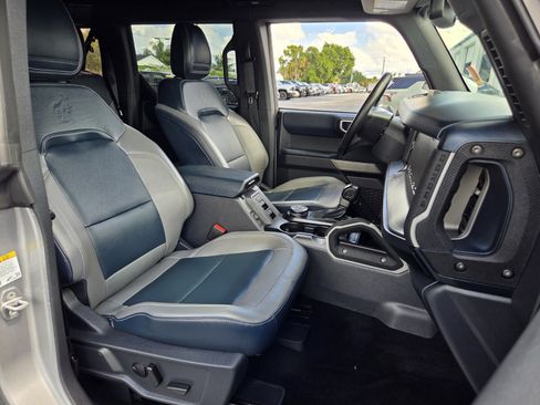 Used 2021 Ford Bronco Outer Banks AWD/4WD image 16