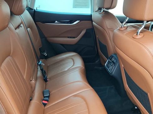 Used 2017 Maserati Levante image 24
