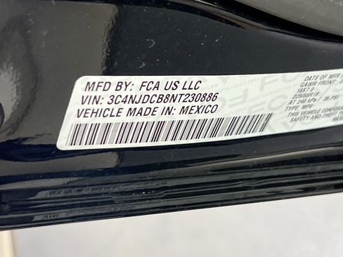 Used 2022 Jeep Compass Limited AWD/4WD image 30