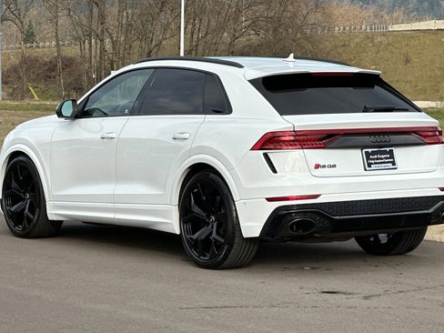 Used 2023 Audi RS Q8 4.0T image 5