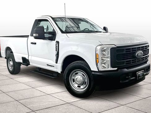 New 2026 Ford F250 XL w/ F-250 >10K GVWR Package image 2