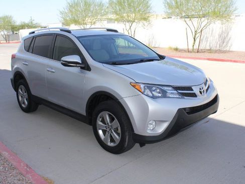 Used 2015 Toyota RAV4 XLE AWD/4WD image 3