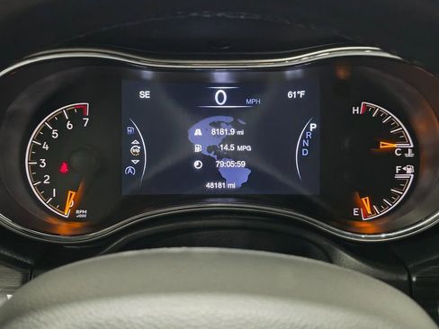 Used 2021 Jeep Grand Cherokee Altitude image 7