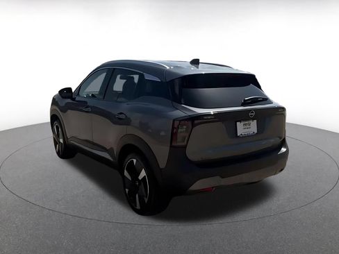Used 2026 Nissan Kicks SR AWD/4WD image 11