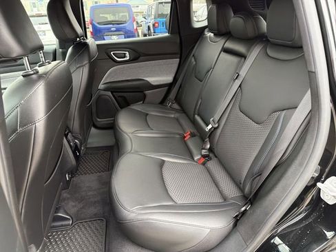 Used 2023 Jeep Compass Latitude w/ Convenience Group image 23