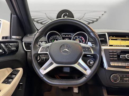 Used 2012 Mercedes-Benz ML 63 AMG 4MATIC w/ Driver Assistance Pkg image 12